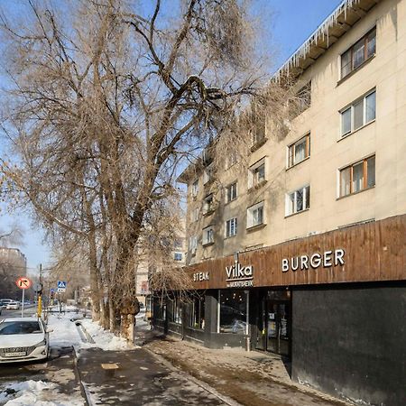 Mid-Century Charm Apartments В Центре Алматы Exterior photo