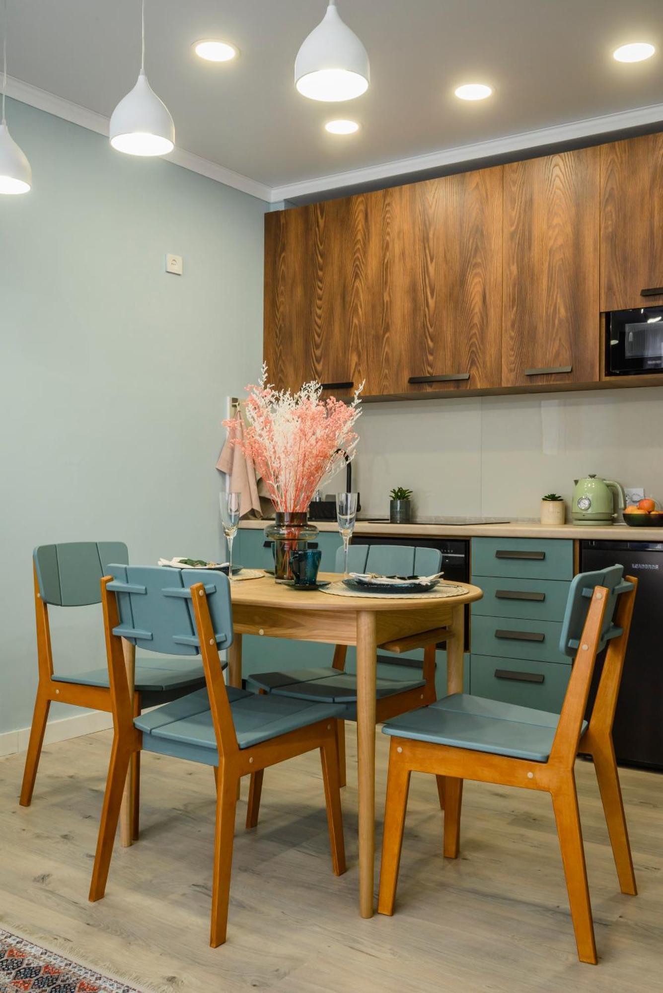 Mid-Century Charm Apartments В Центре Алматы Exterior photo