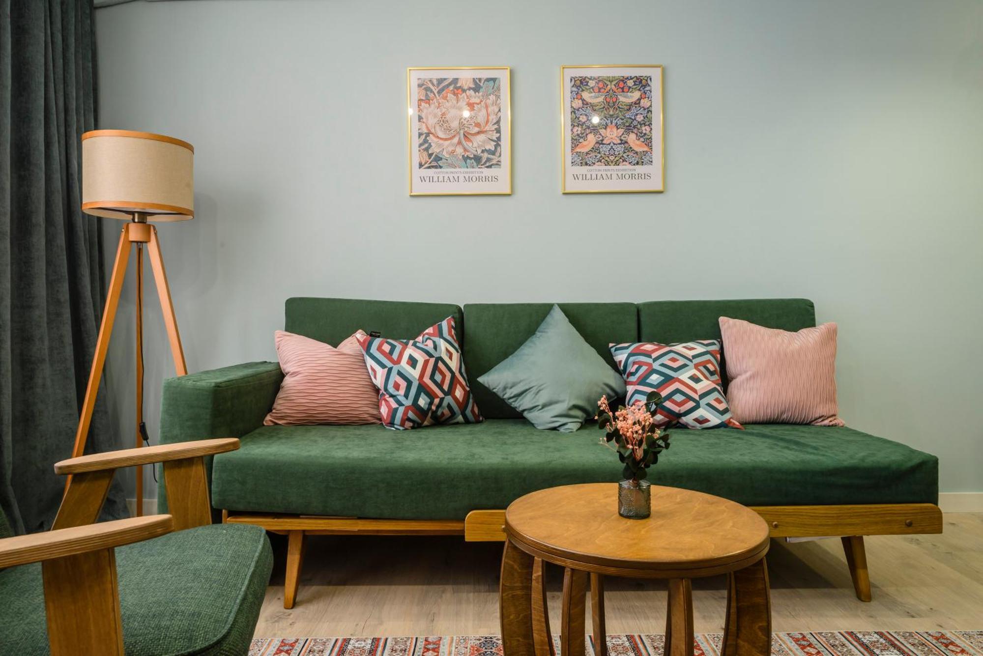 Mid-Century Charm Apartments В Центре Алматы Exterior photo
